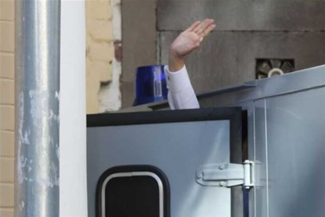 Тимошенко посадят под Харьковом и заставят работать швеей