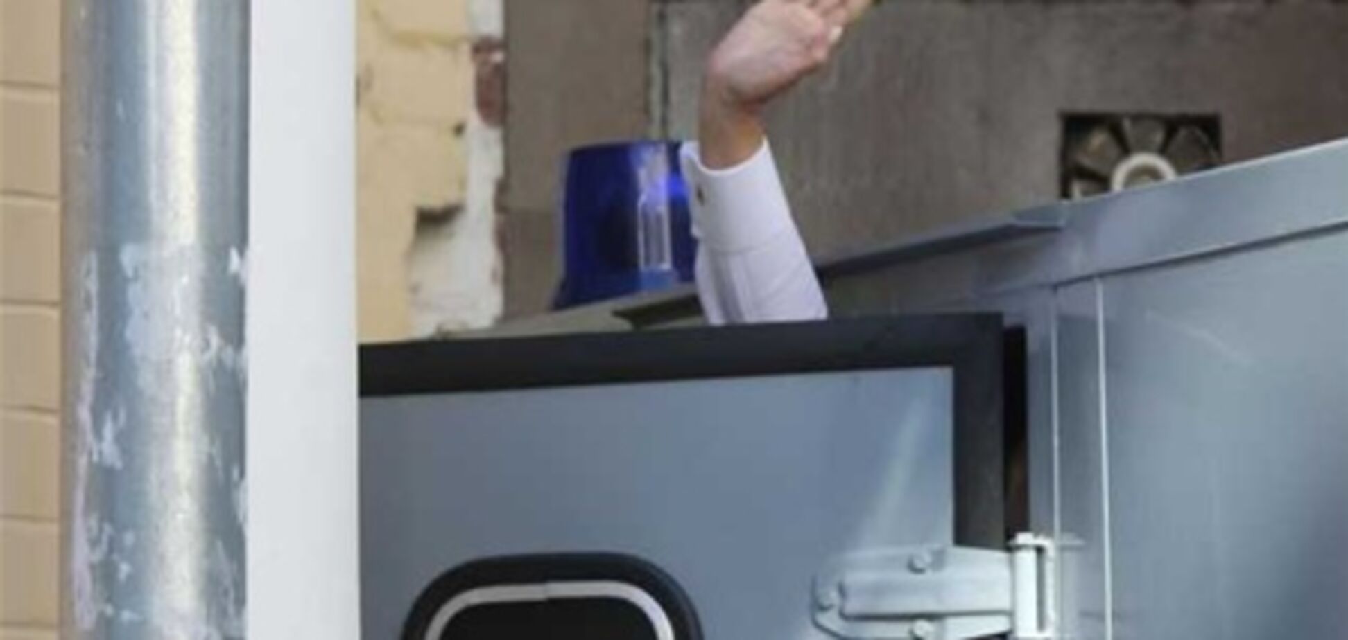 Тимошенко посадят под Харьковом и заставят работать швеей