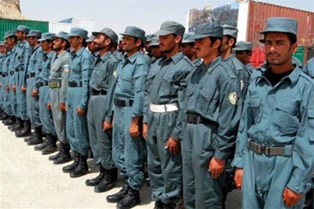 В Афганістані поліцейське авто підірвалося на фугасі: 10 загиблих