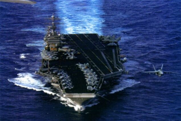 Два бойових кораблі ВМС США пройшли Ормузьку протоку