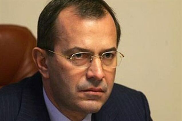 Клюєв передав в ГПУ матеріали на покупців дорогих машин