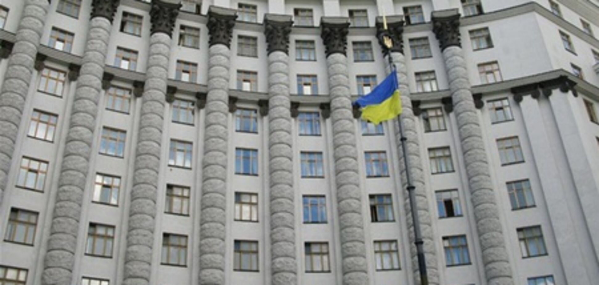 Кабмин даст зарплату всем бюджетникам