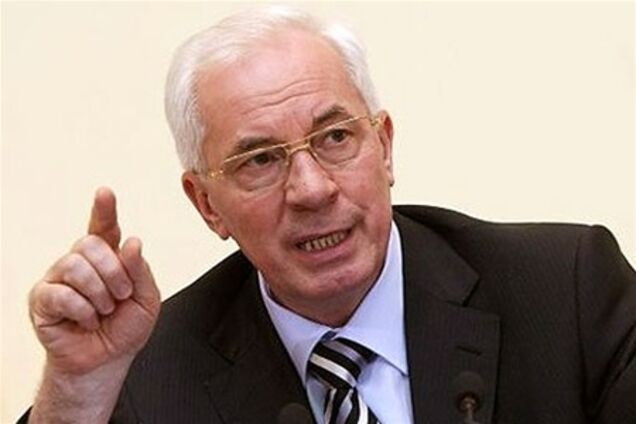 Азаров доручив розробити програму забезпечення житлом дітей-сиріт