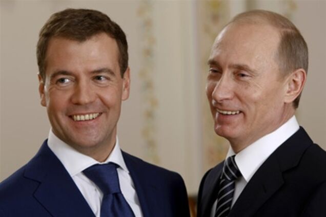 Новодворская назвала Путина и Медведва маньяками