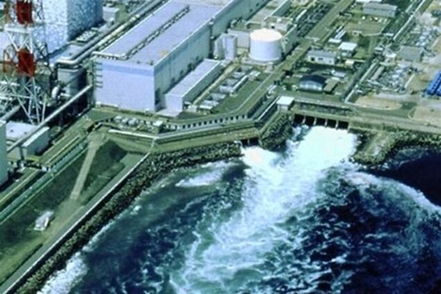 На аварийной АЭС 'Фукусима-1' произошла утечка 45 тонн радиоактивной воды