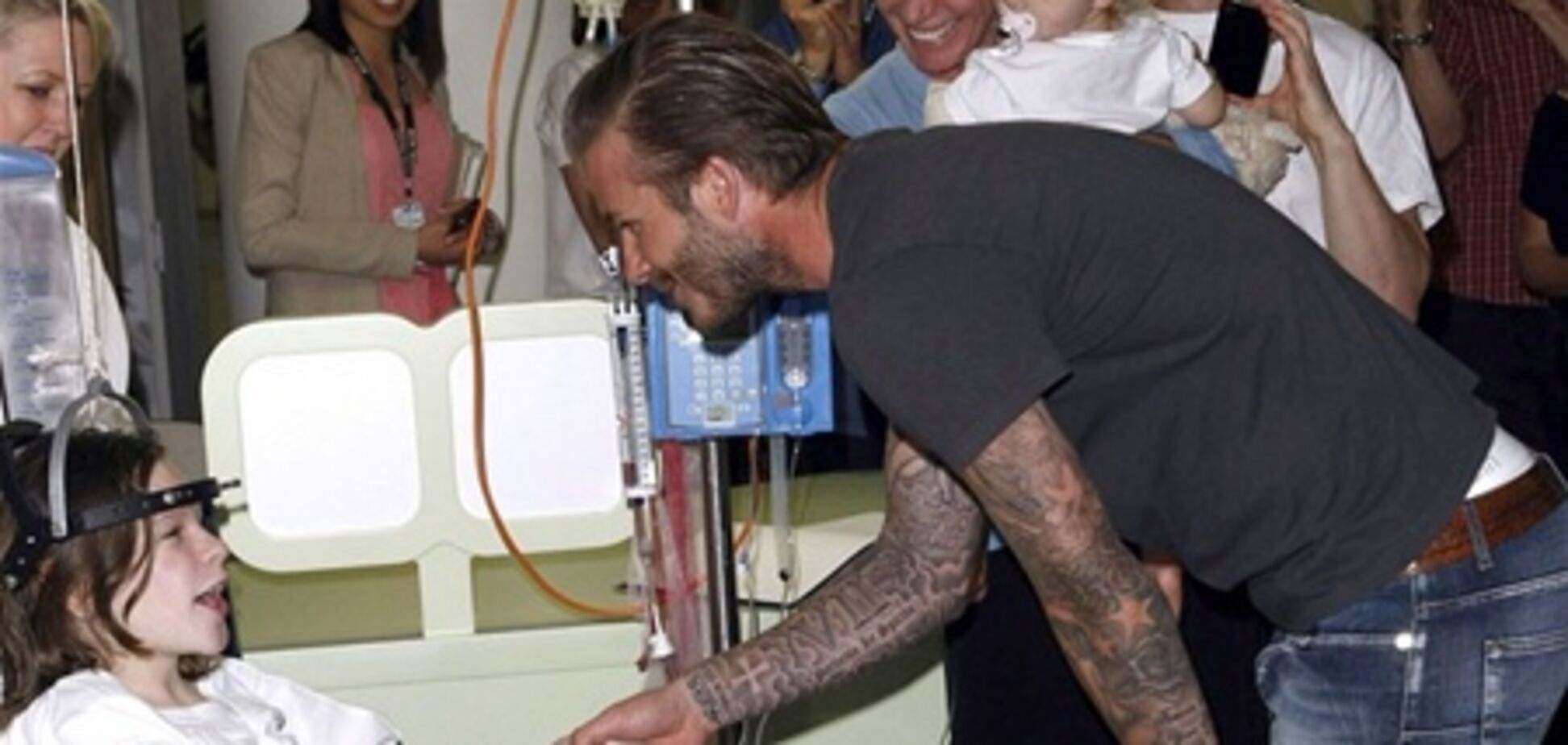 Бекхэм навестил детей в больнице