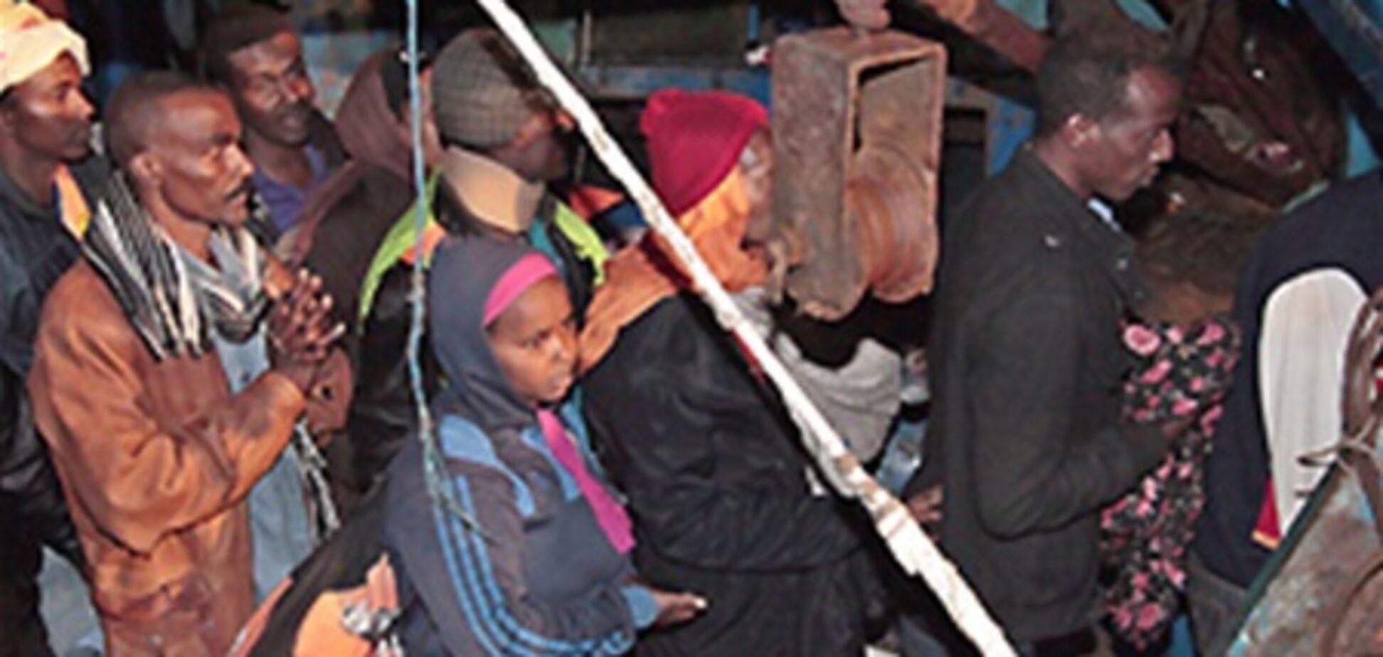 На українській яхті знайшли 104 нелегала