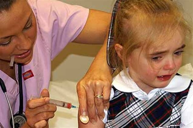 У двох областях призупинена вакцинація через смерть дитини