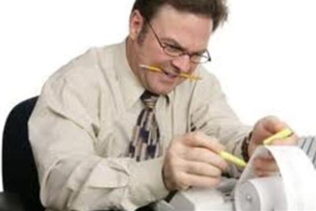 Податкова стежить за усіма великими покупками українців