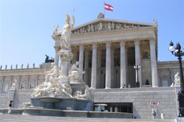 Через жінок австрійці змінили слова гімну