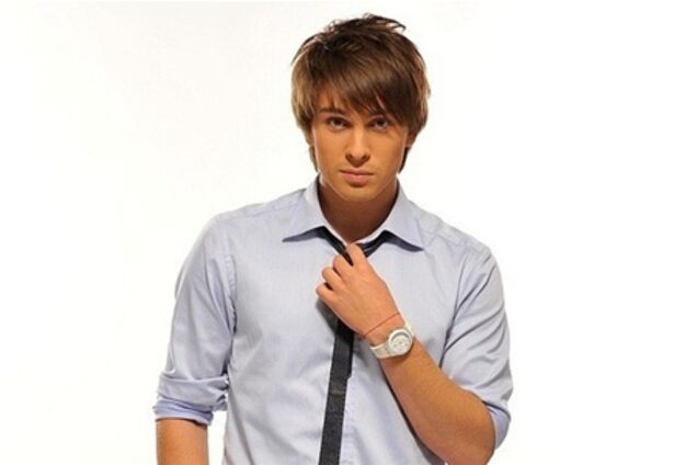 Участник Х-фактора показал интимные фото