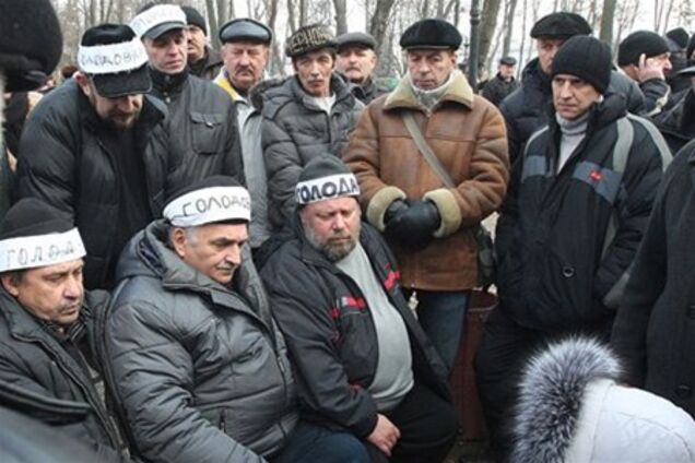 Чорнобильці припинили голодування і збираються додому