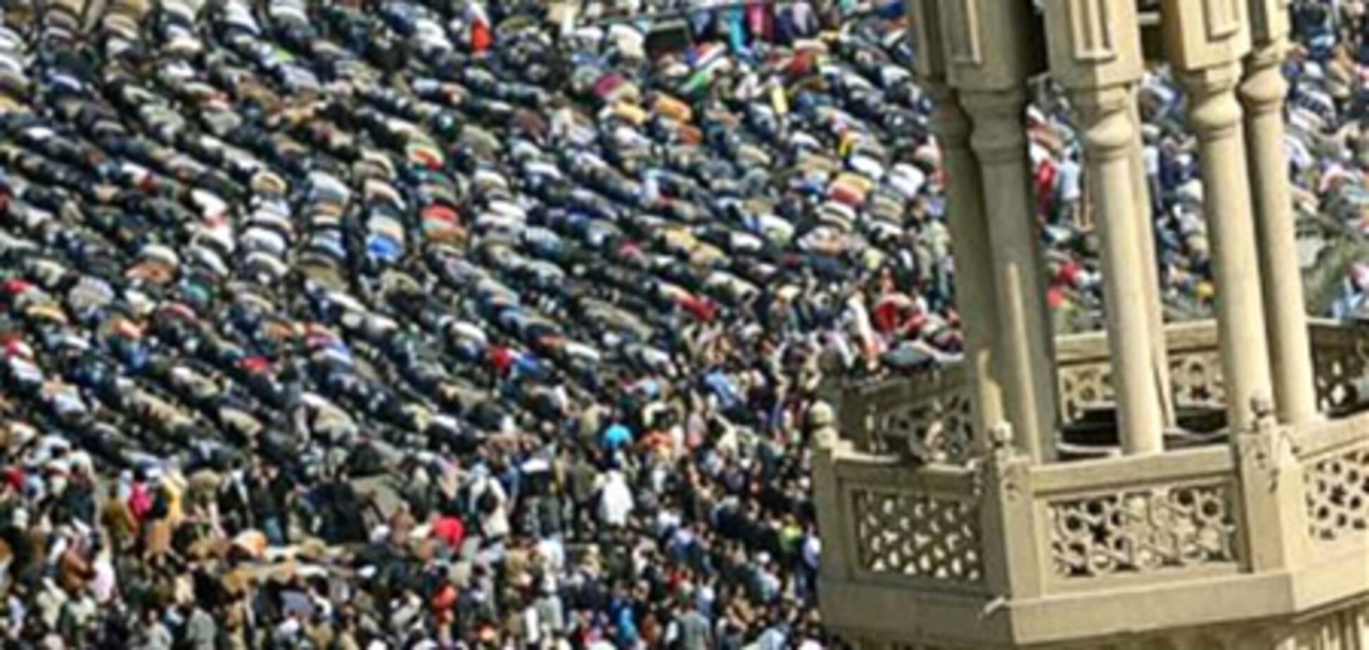Тысячи египтян выступили против президента, выкрикивая 'Уходи!'