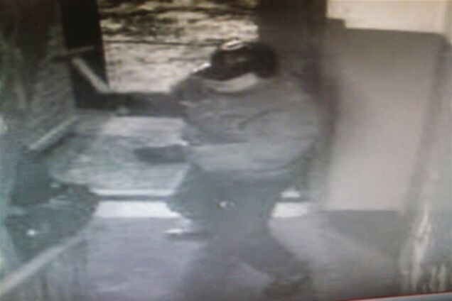 Маньяк, нападающий на женщин с молотком, позировал перед видеокамерой. ФОТО