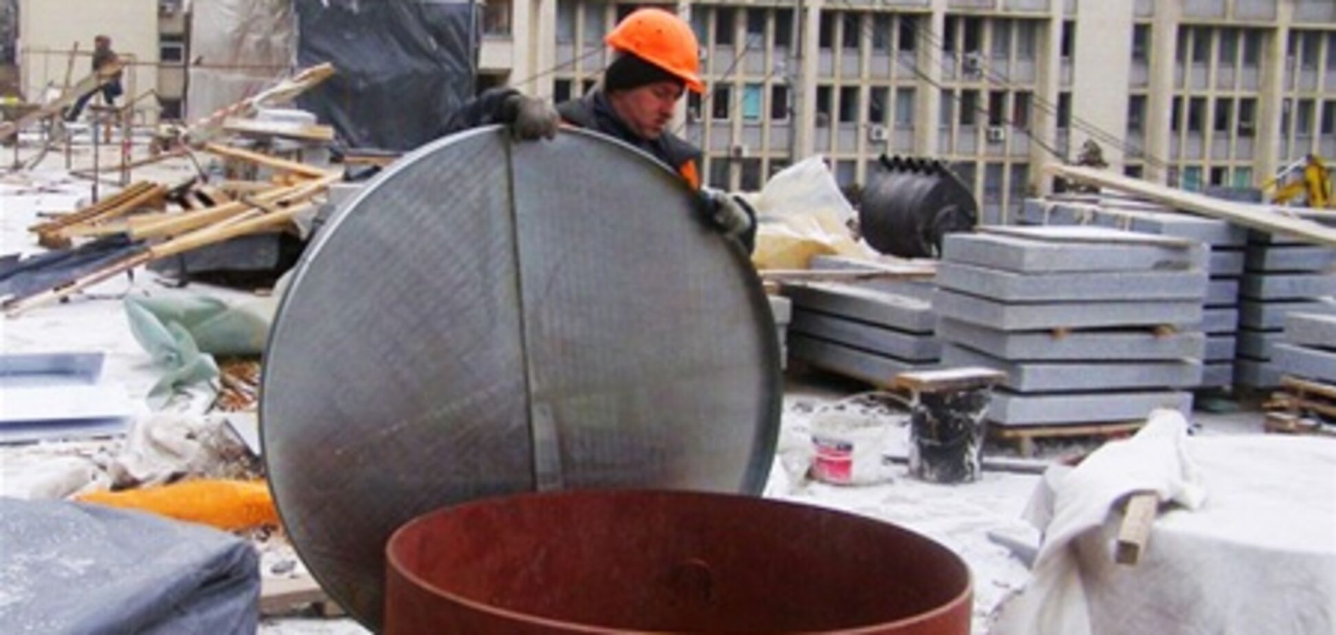 Над 'Олимпийским' поднимут крышу