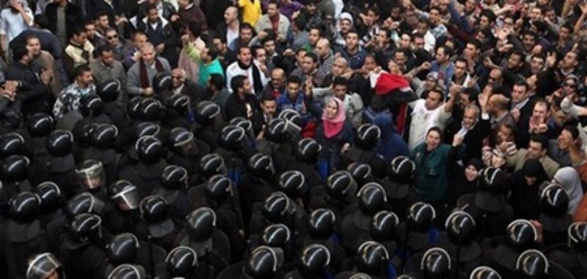 Египетские военные дали протестантам полчаса, чтобы разойтись по домам 