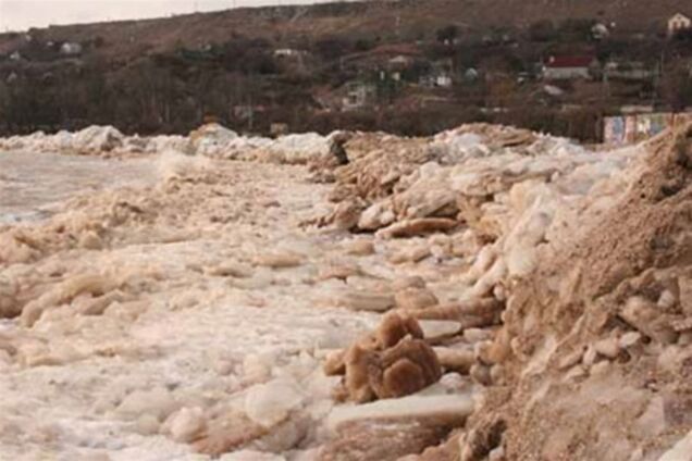 В Азовском море появились айсберги. ФОТО