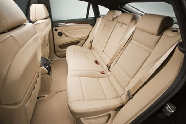 BMW объявила о расширении заднего сидения своего Х6