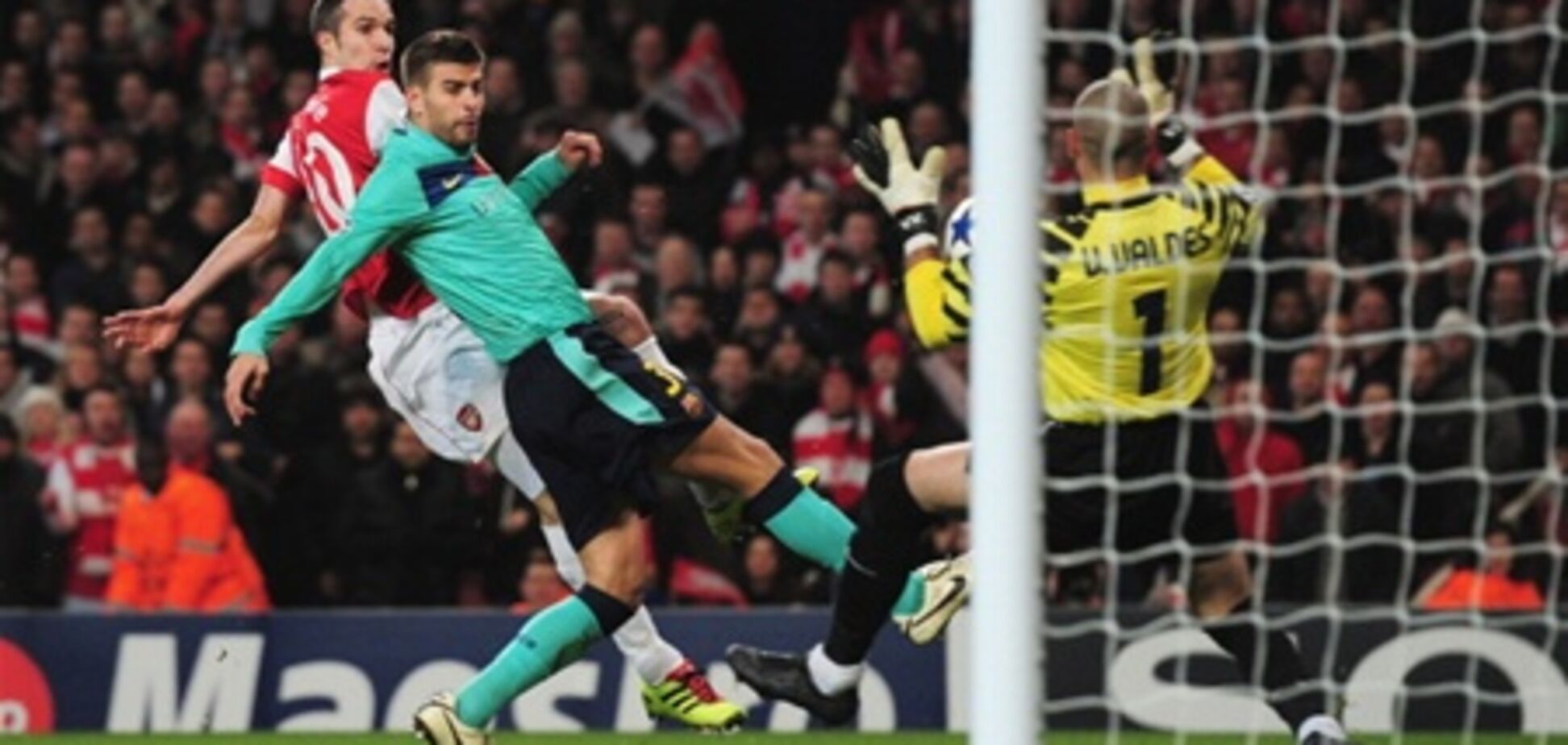 Лига чемпионов. Аршавин принёс 'Арсеналу' историческую победу над 'Барселоной'