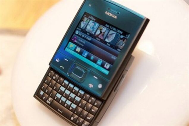 Ось так знахідка - смартфон в олії