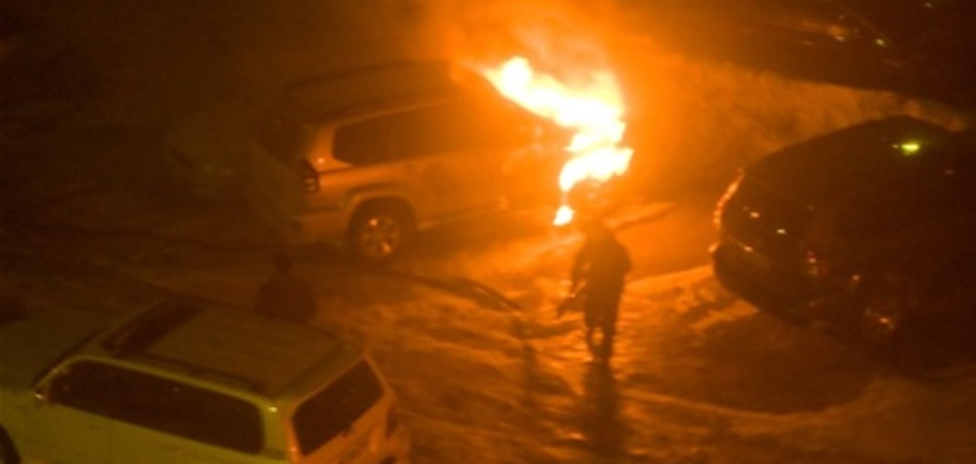 За одну ночь в Киеве сгорели 11 машин