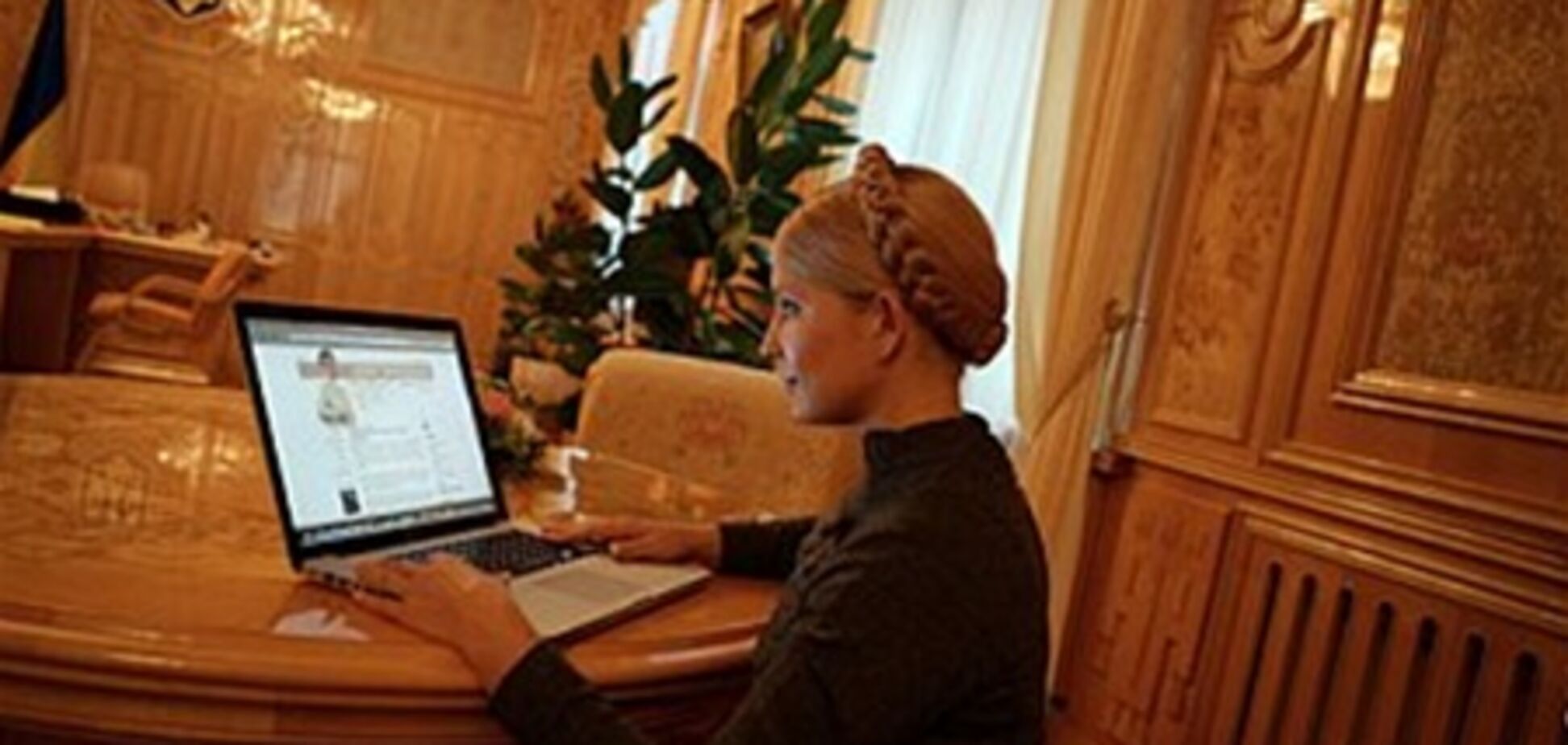 Адвокат: Twitter не заважає Тимошенко на допиті