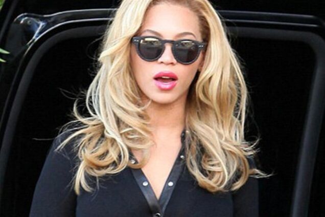 Бейонсе отбелила кожу