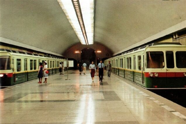 В московском метро ЧП - загорелся вагон