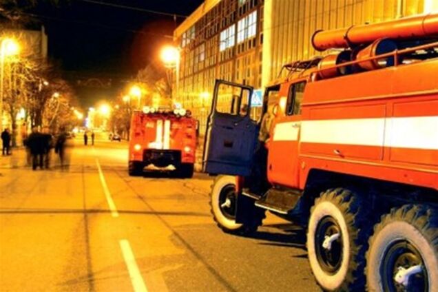 У Донецьку горить прокуратура, суд і міліція