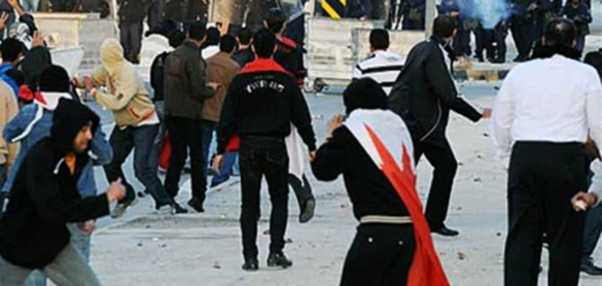 Протесты в Бахрейне: ранены сотни людей