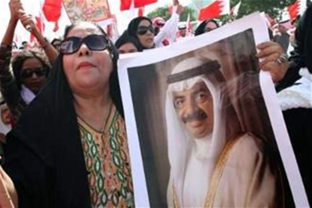 Король Бахрейна отправил наследника на переговоры с оппозицией