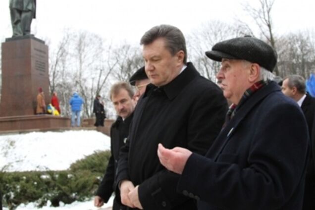 Янукович выдал указ о поддержке идеи Кравчука