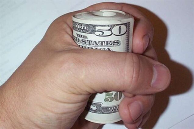 Бутылка коньяку перестанет быть взяткой