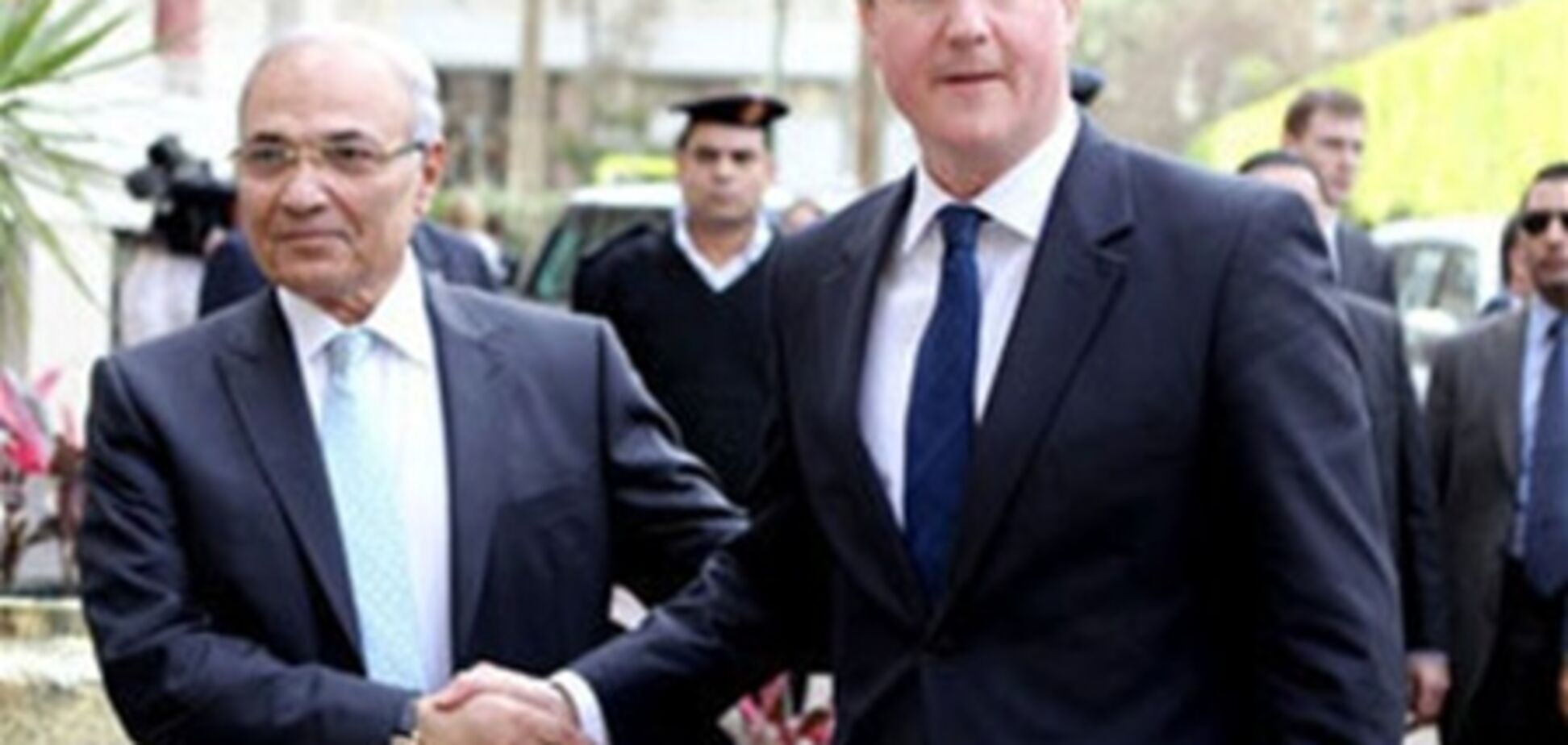 Кэмерон стал первым мировым лидером, посетившим Египет после отставки Мубарака