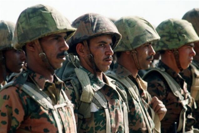 Єгипет стягує війська до кордону з Лівією