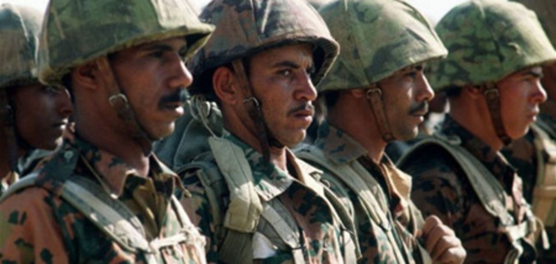 Египет стягивает войска к границе с Ливией