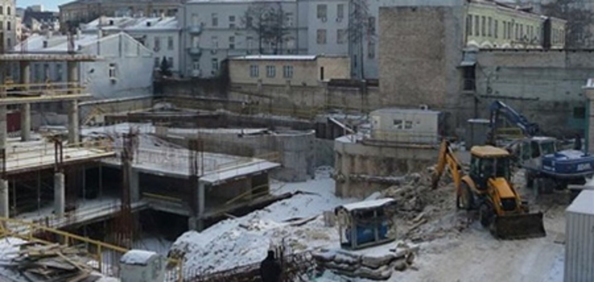 В буферной зоне Киеве возобновилась скандальная стройка
