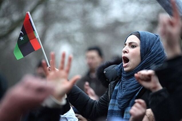 Революционная Ливия: море крови, дефицит еды и километровые очереди