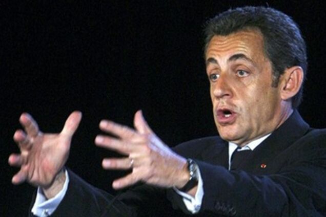 Саркози требует от Евросоюза ввести санкции против Ливии