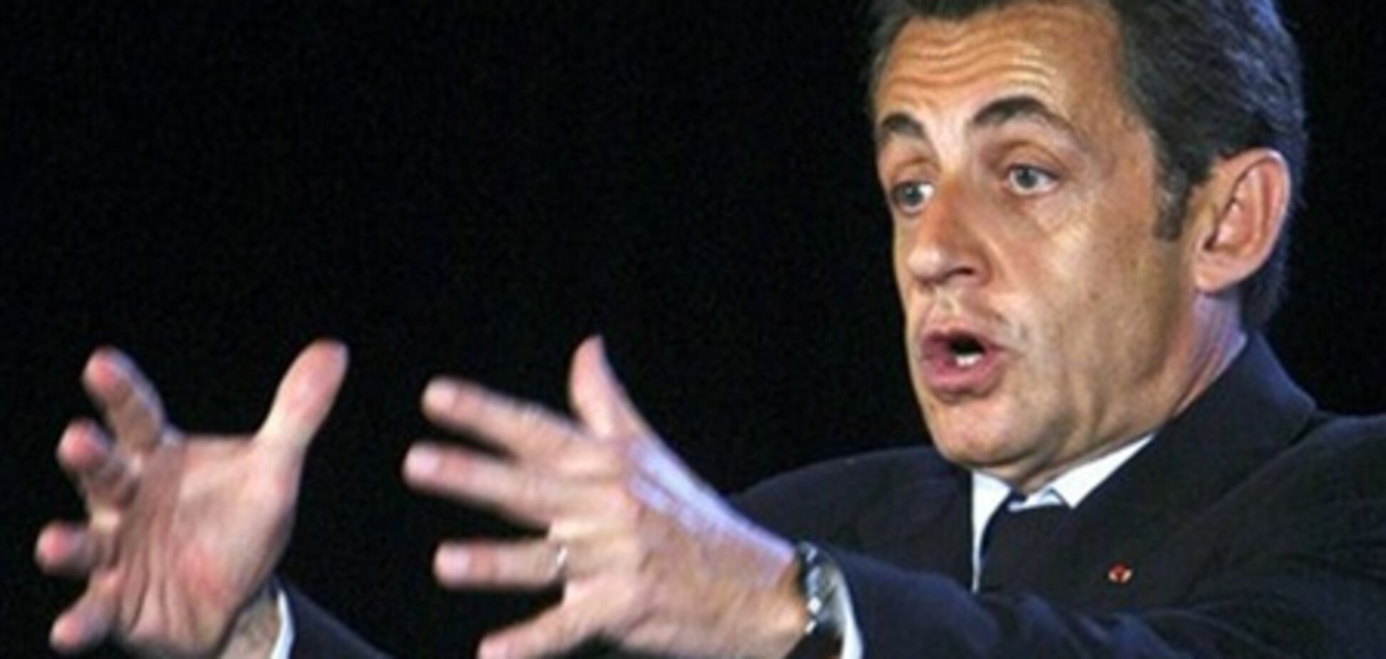 Саркози требует от Евросоюза ввести санкции против Ливии