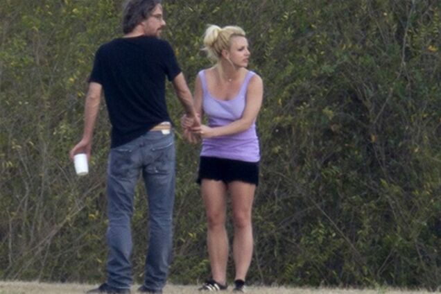 Бритни Спирс с семьей на рыбалке