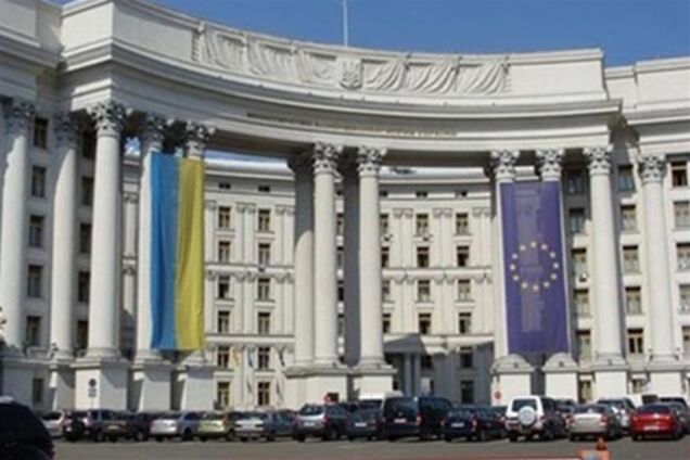 МЗС України наполегливо рекомендує українцям залишити Лівію
