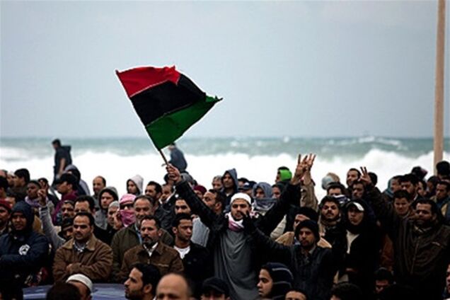 Вашингтон: счета и недвижимость Каддафи будут заморожены!