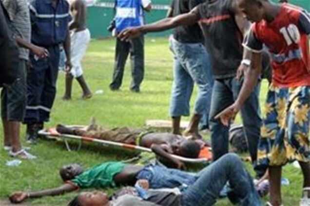 После победы сборной толпа, празднуя, задавила болельщика