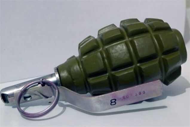 Бизнесмен подорвал себя гранатой при входе в магазин