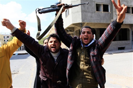 Ливийская оппозиция объявила поход на Триполи
