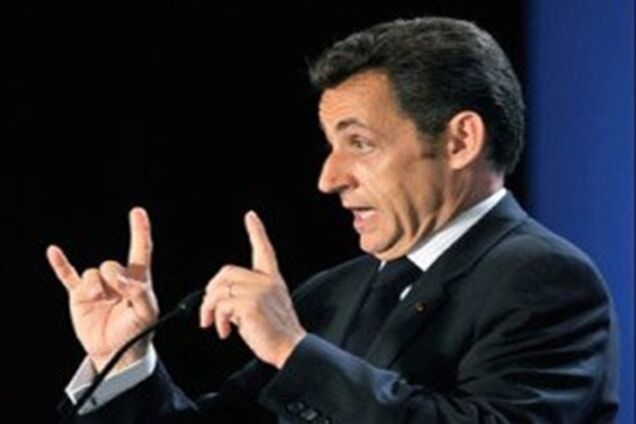 Жующий жвачку Саркози возмутил турок