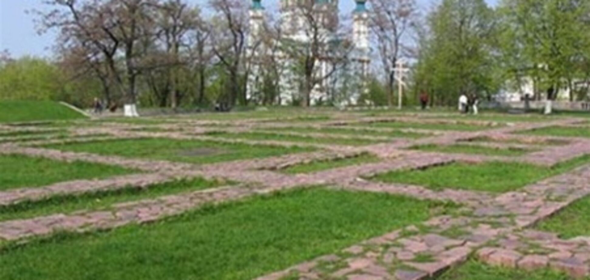 В КГГА начали искать застройщика Десятинной церкви