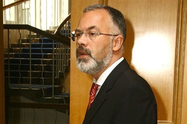 Західна Україна вимагає звільнити Табачника