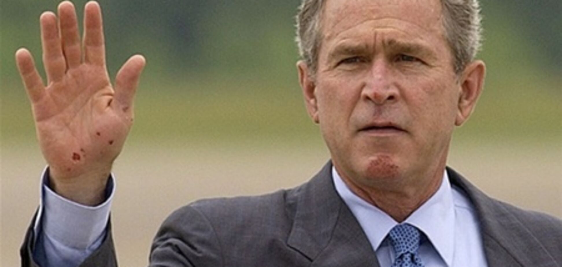 Джорж Буш опасается ареста в Швейцарии